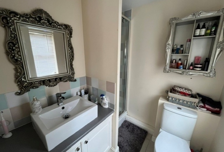 6 Halfpenny Close Welton Lincoln LN2 3FH Image 9 - King and Co