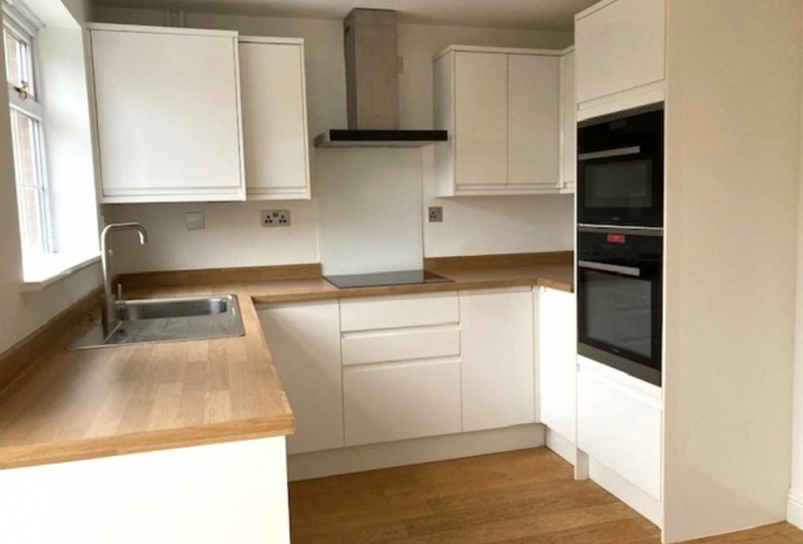 15 Lingfield Close Saxilby Lincoln LN1 2FR Image 3 - King and Co