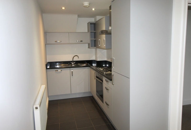 18 The Cloisters Lincoln LN2 4AS Image 4 - King and Co