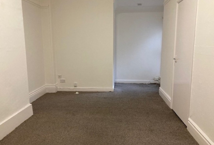 Flat 2a 3 Foster Street Lincoln LN5 7QE Image 4 - King and Co