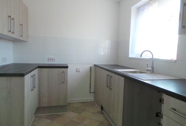 10 Sandringham House Laughton Way Lincoln LN2 2HL Image 3 - King and Co