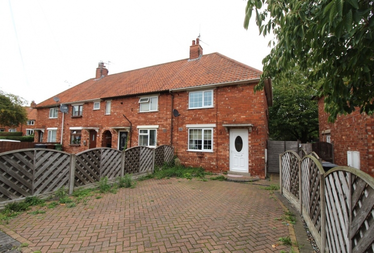 29 Dryden Avenue Lincoln LN2 4DZ Image 1 - King and Co