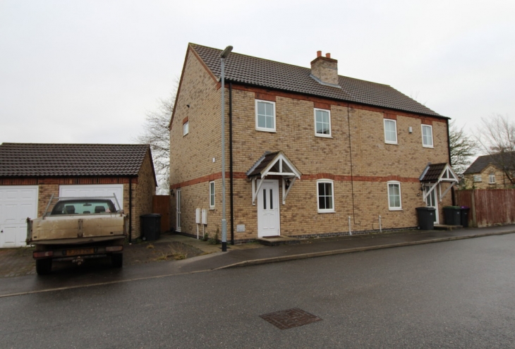 8 Hortonfield Drive Washingborough Lincoln LN4 1AW Image 1 - King and Co