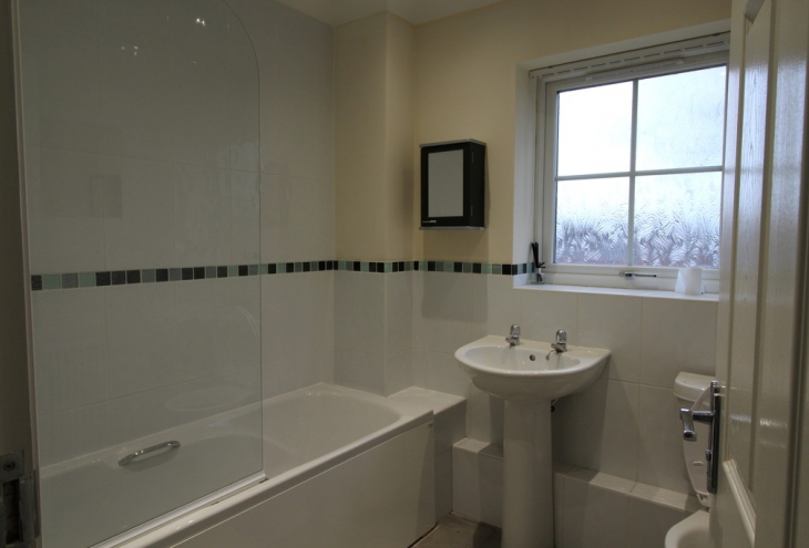 8 Hortonfield Drive Washingborough Lincoln LN4 1AW Image 4 - King and Co