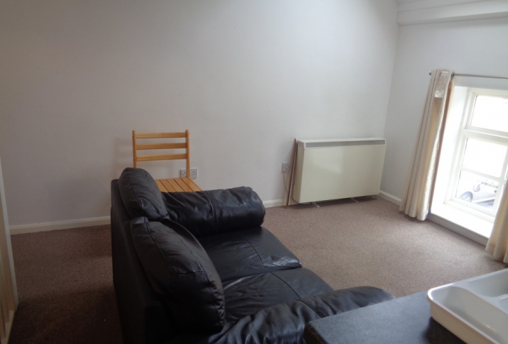 Flat 1 Kamla Lodge 28-35 Gresham Street Lincoln LN1 1PZ Image 6 - King and Co